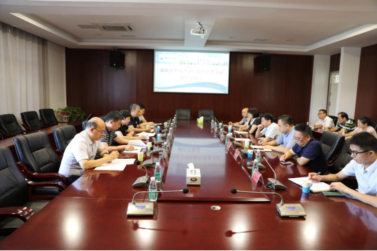 http://www.hieu.edu.cn/__local/C/77/16/F799BC938AB1D722F910D0EBA9C_9B589E9E_C3666.png